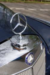 1954-300b-rhd-5t.jpg