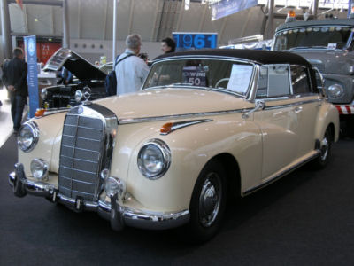 Mercedes_300b_Cabriolett.jpg