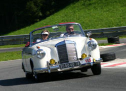 mb_220S_cabrio_white_curvest.jpg