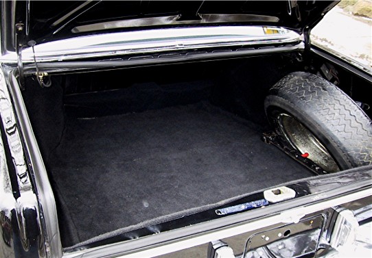 68benz_trunk.jpg
