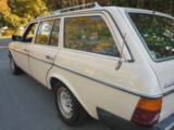 WHITEWAGON009t.jpg