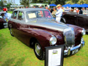 daimler7t.jpg